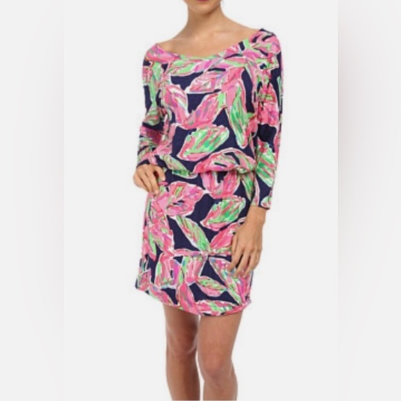 Lilly Pulitzer Dresses & Skirts - Lilly Pulitzer Cara in the Vias Floral Printed Dolman Sleeve Blouson
Dress Sz XS
